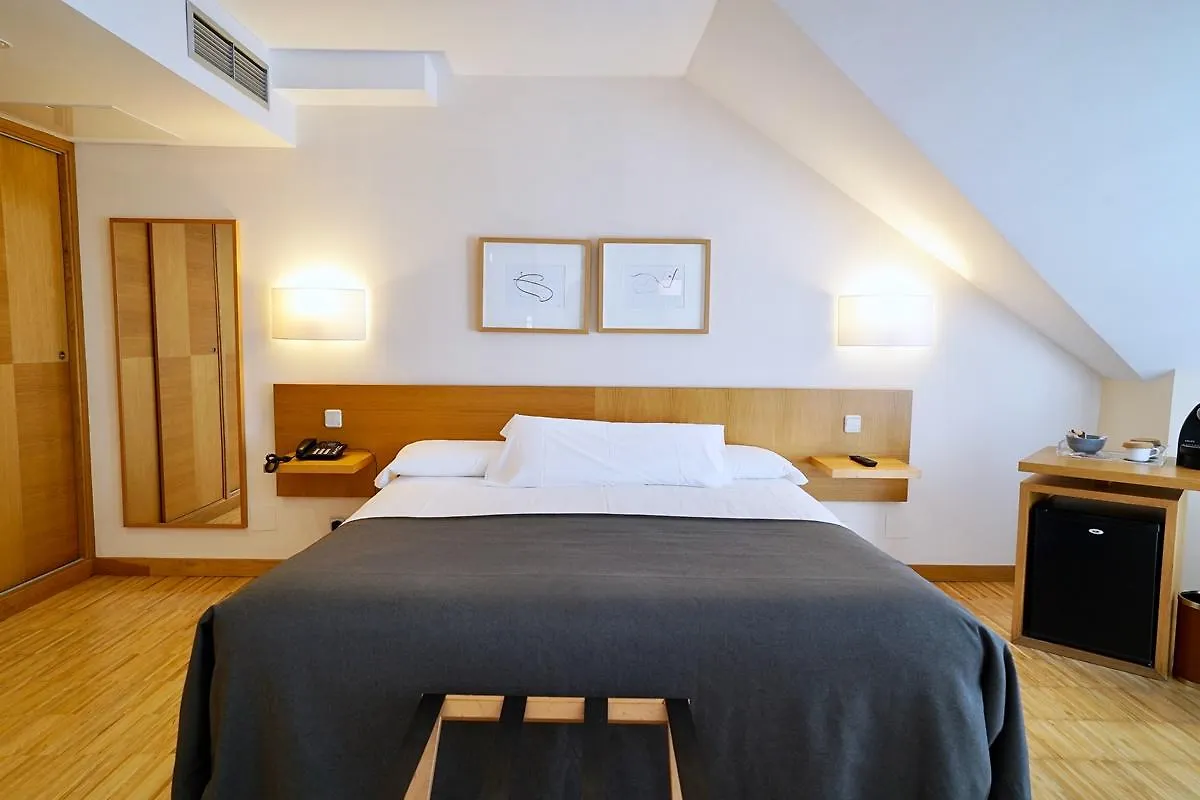 Gran Hotel Victoria Santander 4*,