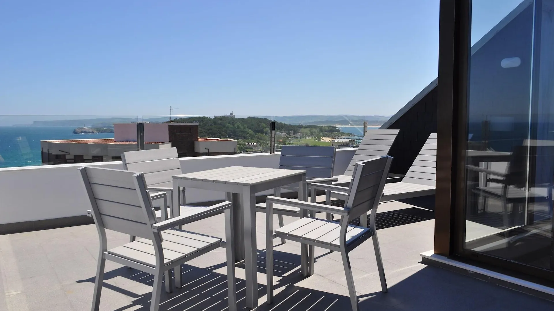 Gran Hotel Victoria Santander 4*,  Spagna